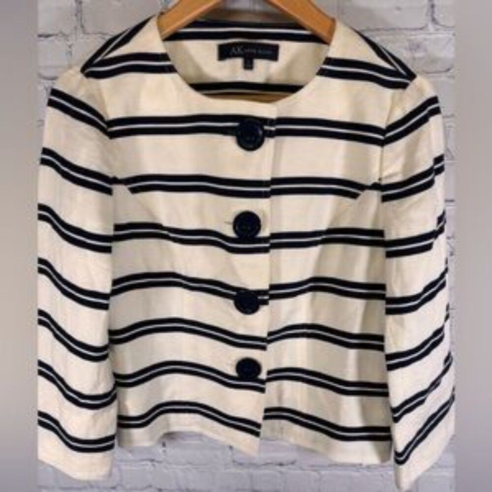 VINTAGE Anne Klein White Navy Linen Nautical Coastal Preppy Minimalist Jacket 4